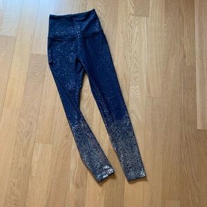 Beyond Yoga Navy and Gold Alloy Leggings